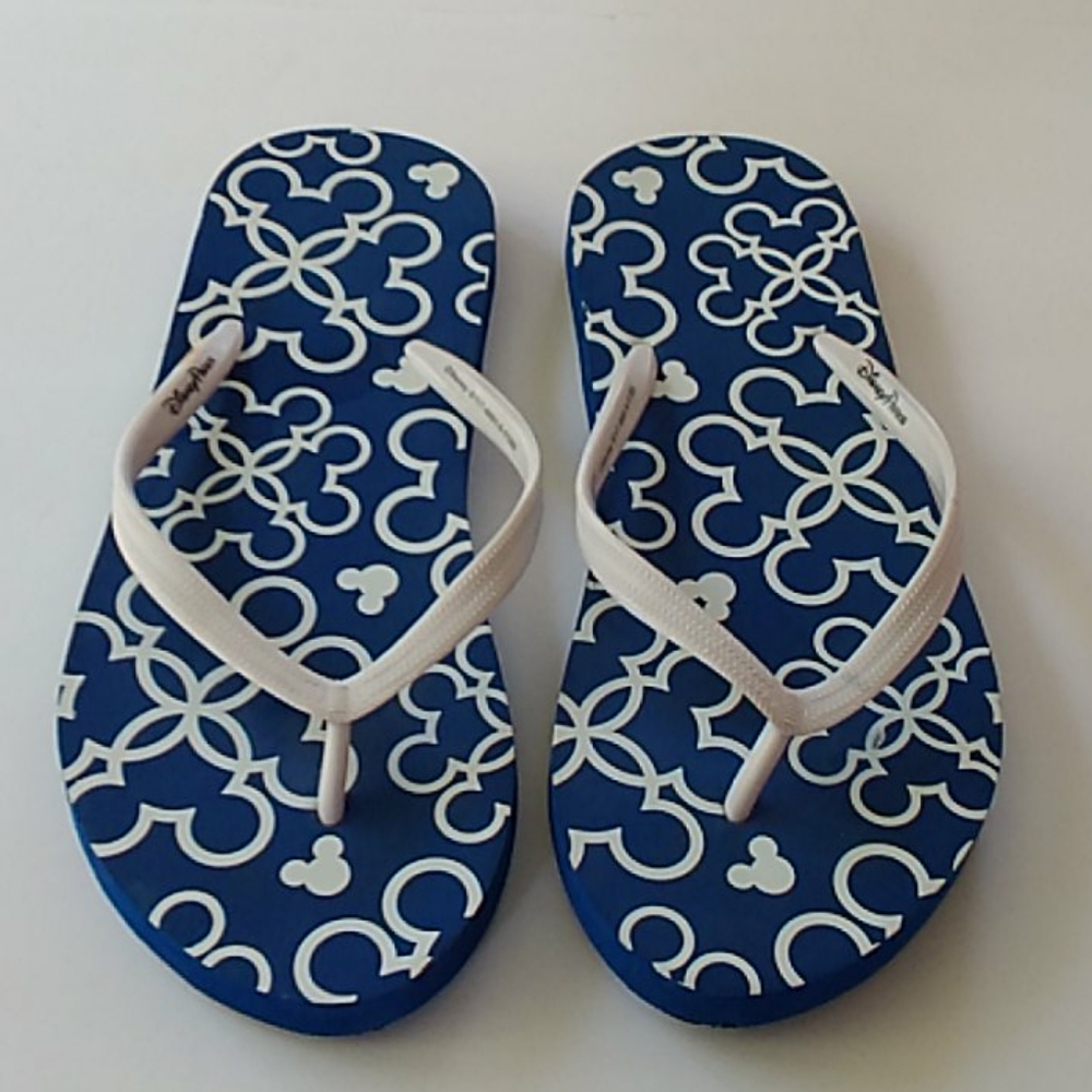 Mickey Mouse Disney Parks Flip flops size 9-10